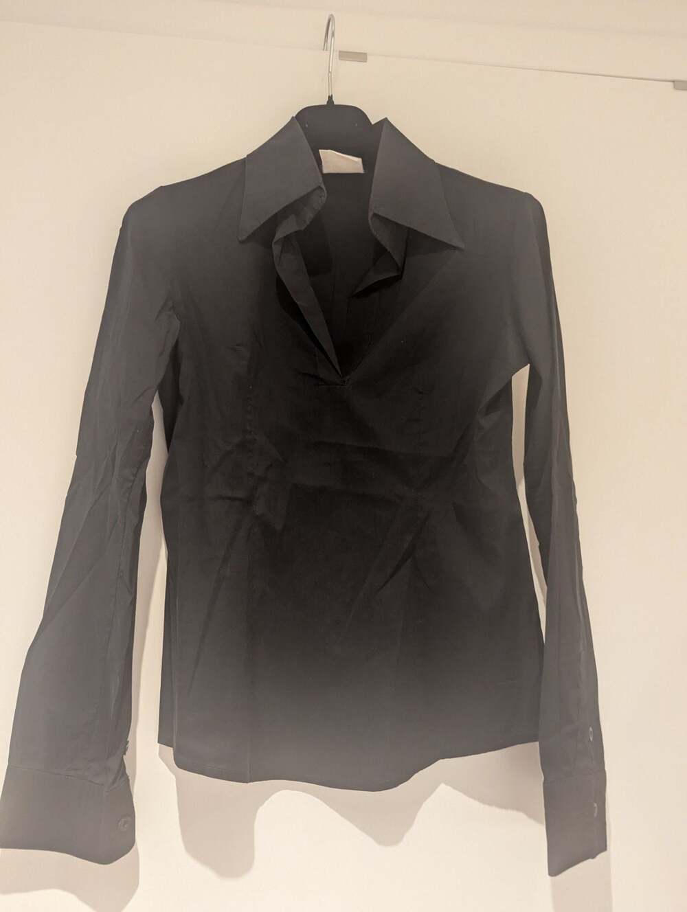 Robert In't Veld Black V-Neck Long Sleeve Poplin Blouse